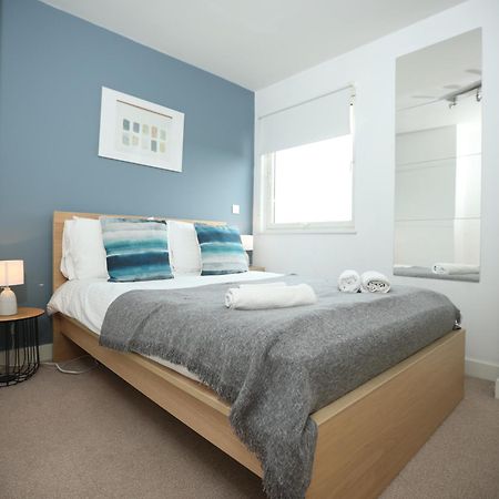 Appartement Catrine, Fantastic Location, Great For Contractors & Workers, Free Private Parking à Cardiff Extérieur photo